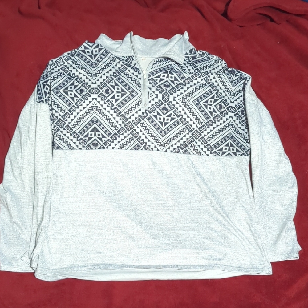 Geometric Patterned Pullover